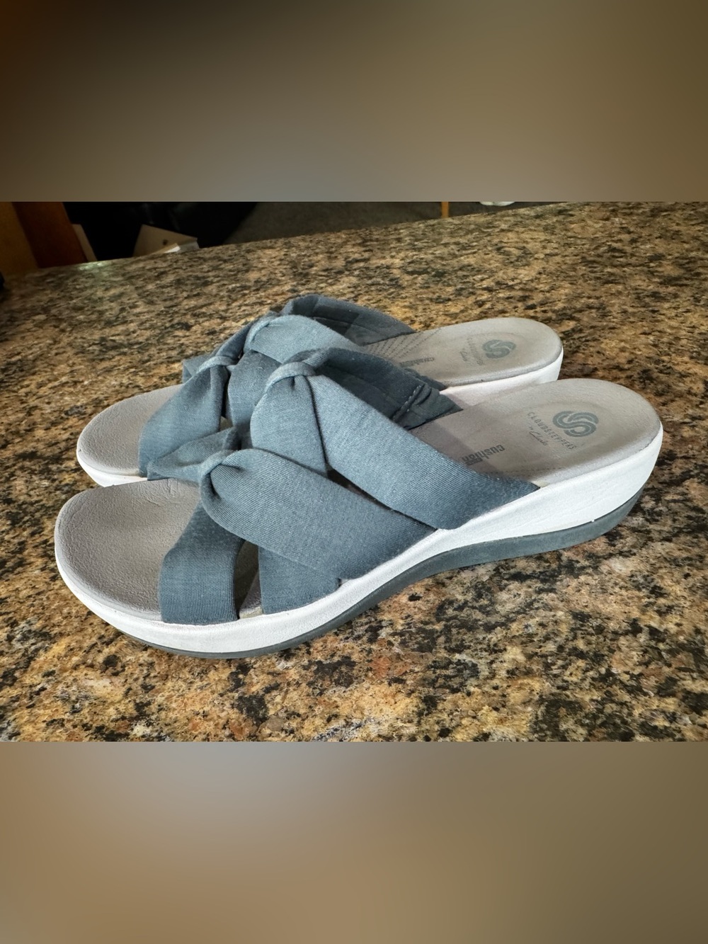 Clarks Womens Gray Cloud Stepper Jersey Sandals Size 8.5 Arla Dristi Slides Shoe